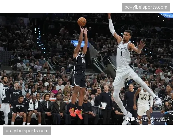 文班亚马缺席期间马刺启用B方案，福克斯持球进攻权重显著增加